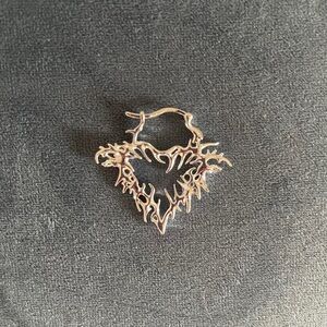 DALMATA Brand New Silver Spike Heart Hoop